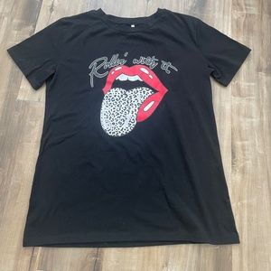 Womens Graphic Tee Size M